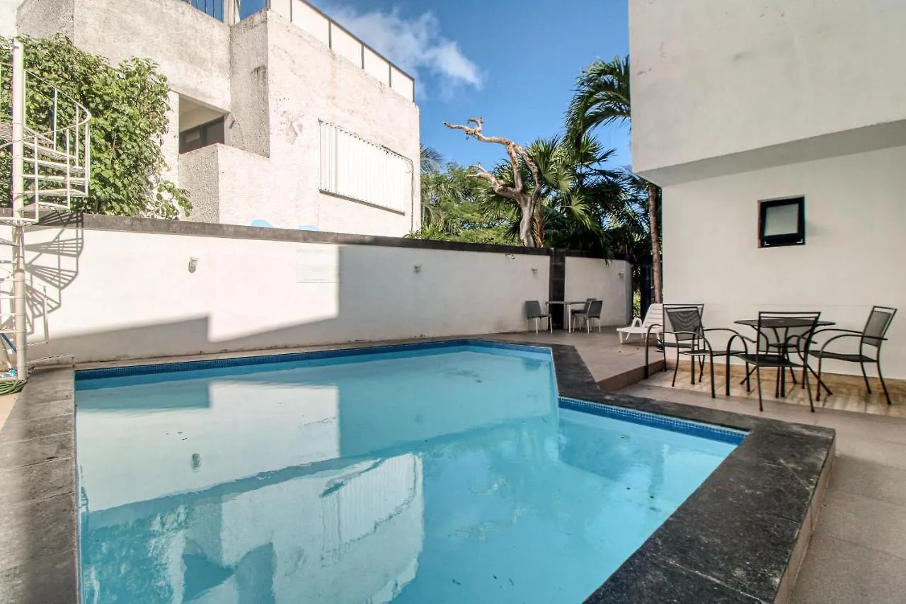 Velas B2 Cancún 0*,  México